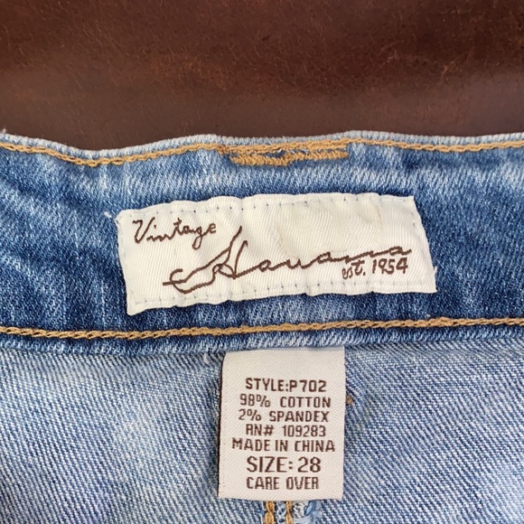 Vintage Havana Jean shorts - Picture 4 of 5